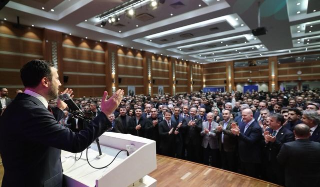 AK Parti İstanbul İl Başkanlığında bayramlaşma programı gerçekleşti