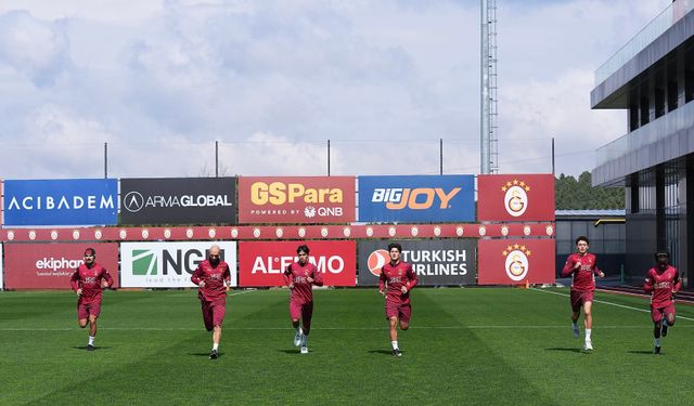 Galatasaray günü çift antrenmanla tamamladı