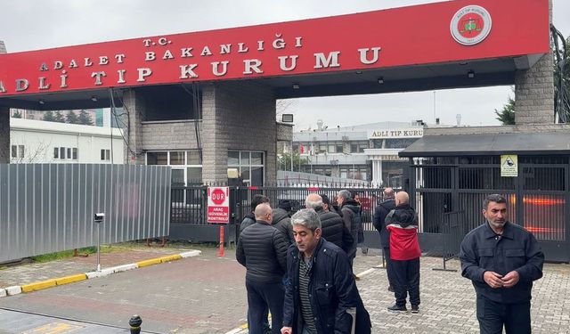 Çöken binada ölen kadının cenazesi teslim alındı