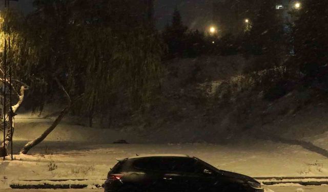 Ankara'nın yüksek kesimlerinde kar başladı