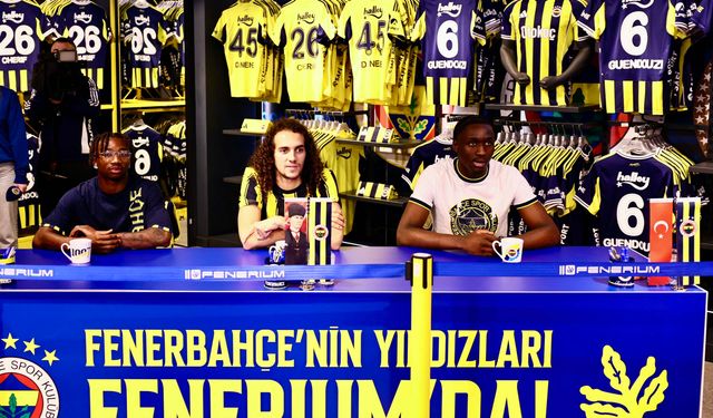Guendouzi, Cherif ve Nene imza gününde taraftarlarla buluştu