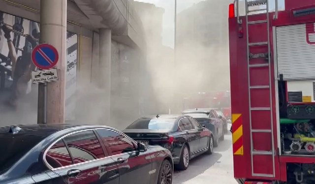 Üsküdar'da spor salonunda yangın