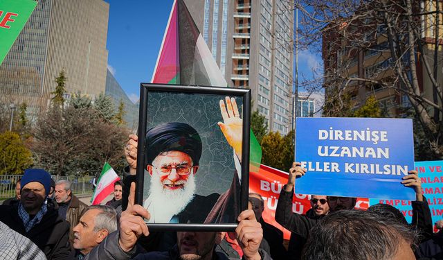 İran’ın Ankara Büyükelçiliği’nde bayraklar yarıya indi