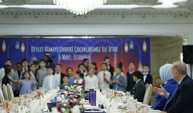 Cumhurbaşkanı Erdoğan, devlet himayesindeki çocuklarla iftarda buluştu