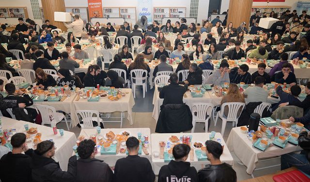 Esenyurt’ta gençlerle iftar programı