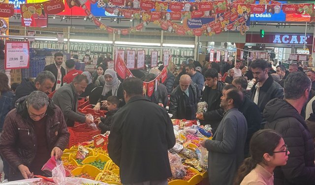 İndirimli et, bayram alışverişine akın ettirdi