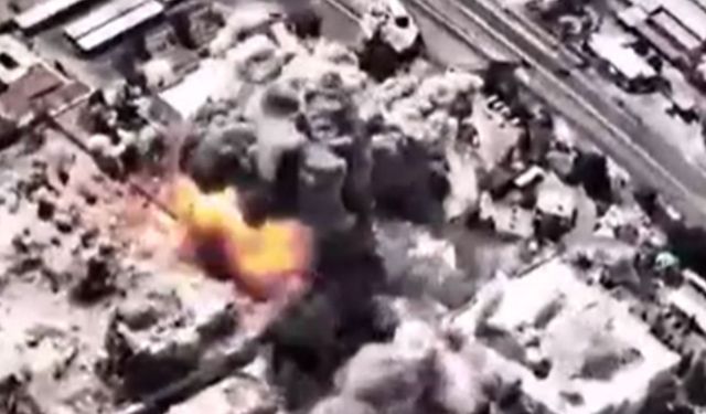 İran Devlet Televizyonu vuruldu