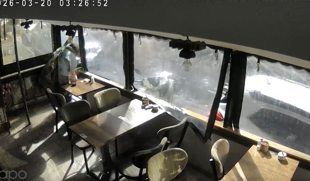 'Sürpriz yaptım' dedi kasadaki bilezikle yakalandı