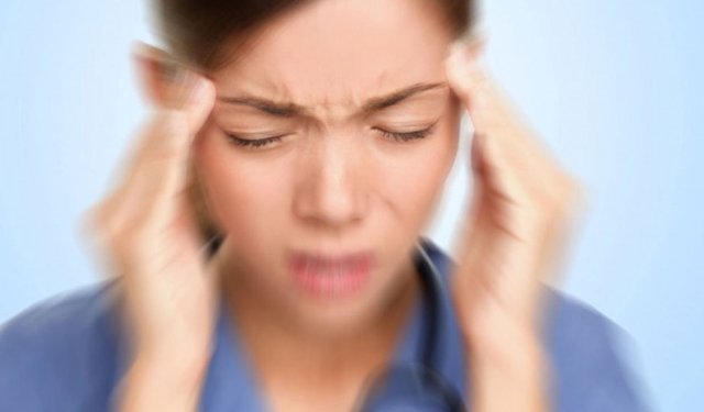 Baş hareketiyle gelen baş dönmesine dikkat