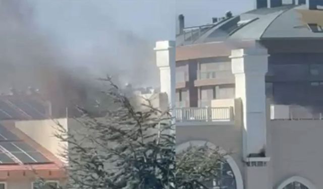 Haydarpaşa Lisesi'nin binasında yangın