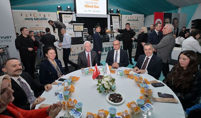 İstanbul Valisi Gül vatandaşlarla iftar yaptı