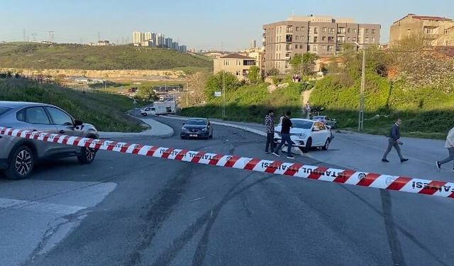 Başakşehir'de 5 aracın karıştığı zincirleme kaza: 2 yaralı