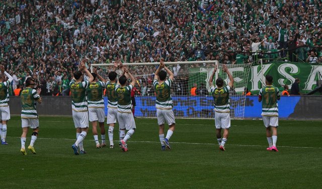 Bursaspor 1'inci Lig'e yükseldi