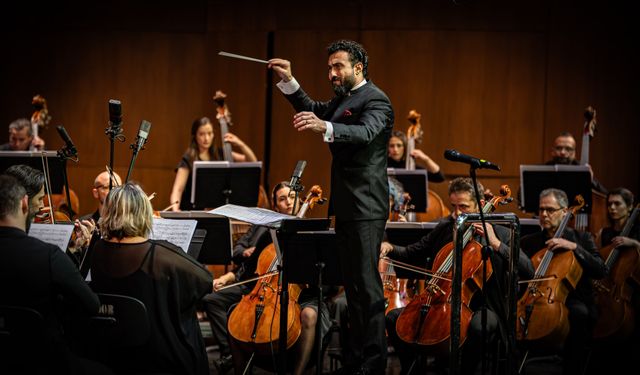 Eldar Mansurov’un ‘Senfonik Gravürler’ eseri AKM’de sahnelendi