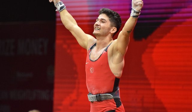 Muhammed Furkan rekorla Avrupa şampiyonu