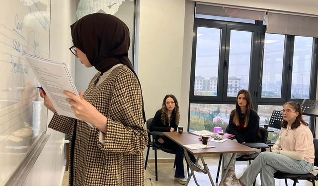 Üniversite amfisinde YKS provası