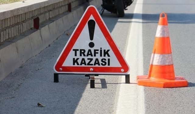 Tekirdağ'da kaza! Otomobil rejüje çarptı