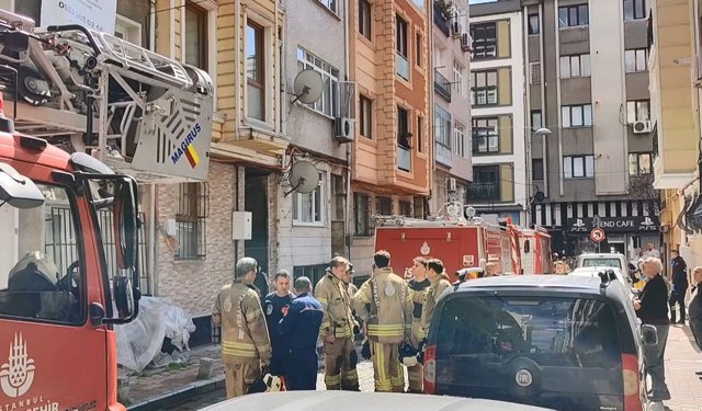 Yangından kaçmak isterken 3'üncü kattan atladı