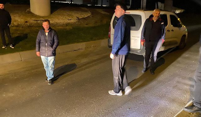 Bir anda durdu, trafik kilitlendi