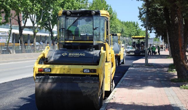 İstanbul Yolu'nda hummalı asfalt çalışması