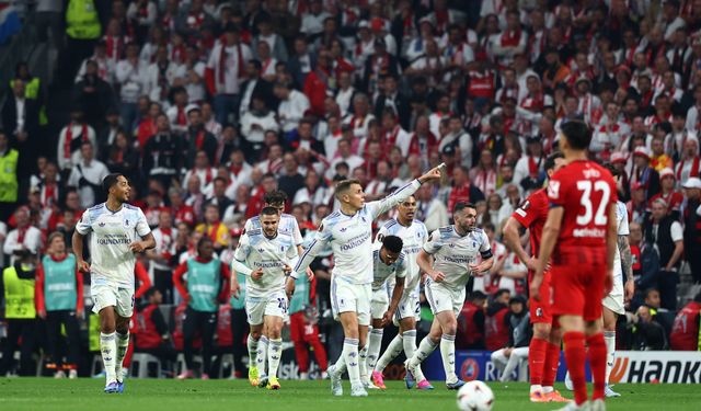 UEFA Avrupa Ligi şampiyonu Aston Villa