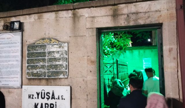 Vatandaşlar Yuşa Tepesi'ne akın etti
