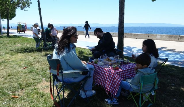 Bayramın 4. gününde Pendik ve Kartal sahillerinde yoğunluk
