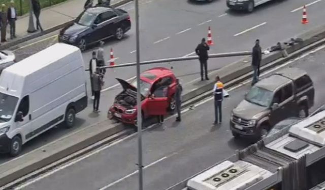 Bakırköy’de trafiği kilitleyen kaza