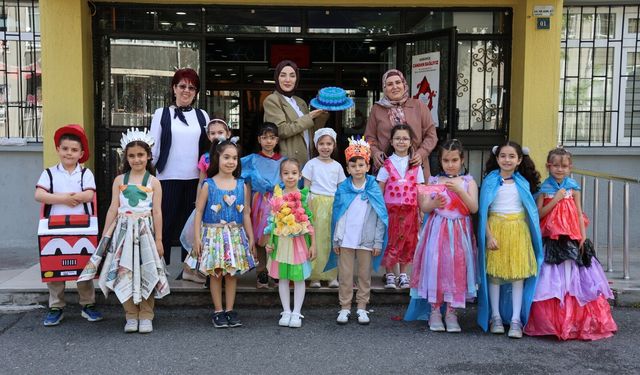 Çocuklardan atık malzemelerle renkli tasarımlar