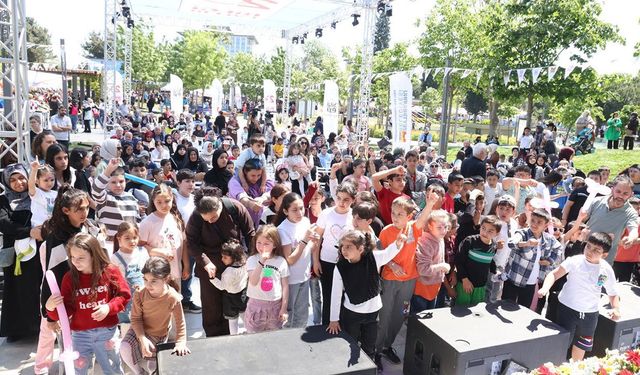 Bilgi Evleri’nin 20’nci yılına özel şenlik