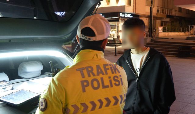 Trafikte tehlikeli şov pahalıya patladı: Ehliyet ve araca el konuldu
