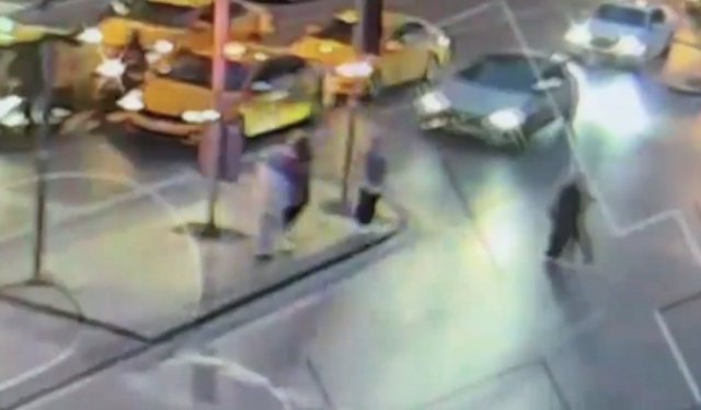 Şişli’de kazada üzerine trafik ışığı devrilen Mısırlı turist hayatını kaybetti