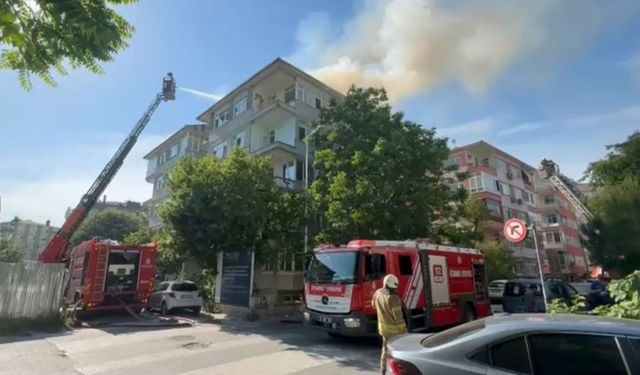 6 katlı binanın çatısında yangın paniği