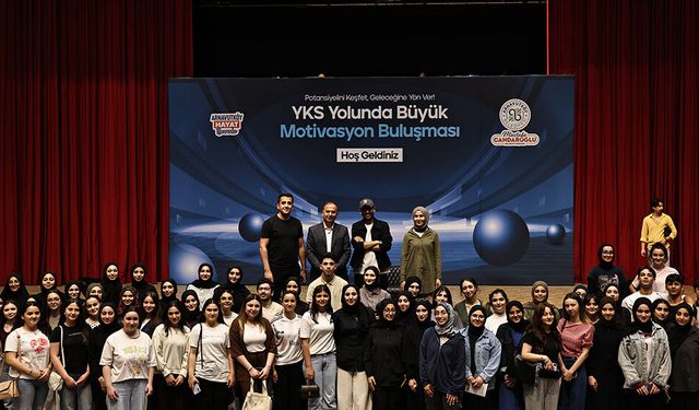 Arnavutköy’de YKS’ye hazırlanan gençlere motivasyon desteği