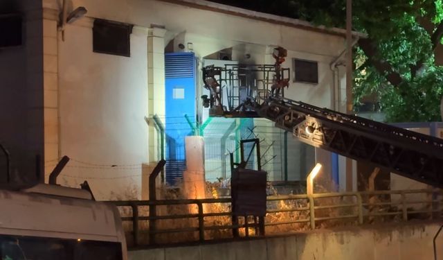 Trafoda yangın çıktı, tramvay seferleri aksadı