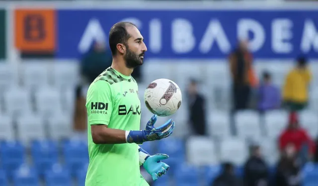 RAMS Başakşehir FK, Volkan Babacan'ın sözleşmesini 1 yıl uzattı