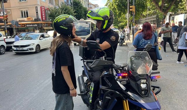 Bahçelievler’de motorize zabıta ekipleri 11 öğrenciyi sınava yetiştirdi