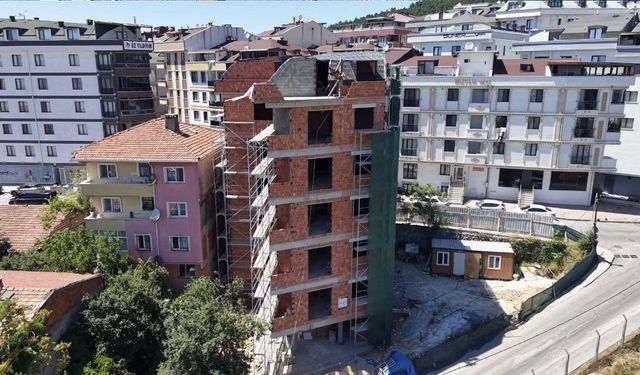 Sosyal medyada tartışılan bina için inceleme yapıldı
