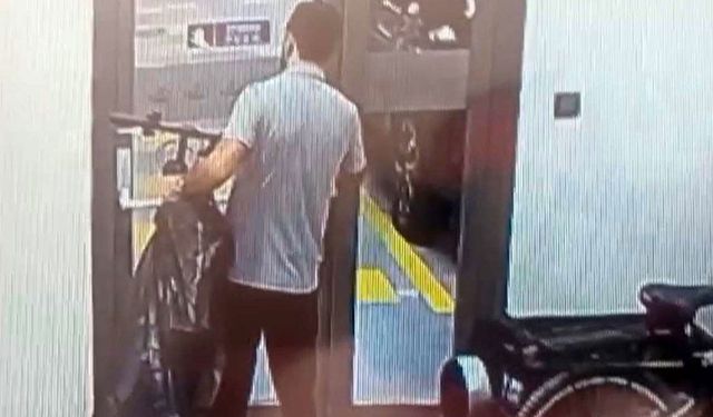 Arnavutköy’de ilginç olay: Bisikleti çalan şüpheli polisiye getirdi