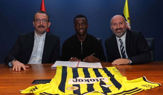 Fenerbahçe, Amara Diouf ile 5 yıllık sözleşme imzaladı