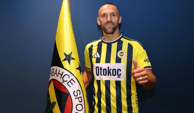 Fenerbahçe, Vedat Muriqi sözleşme imzaladı