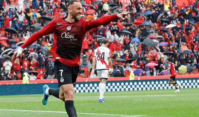 Vedat Muriqi bu akşam İstanbul'a geliyor