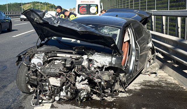 Sarıyer'de 3 aracın karıştığı zincirleme kaza: 1'i ağır 4 yaralı