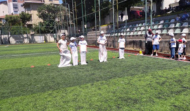 Üsküdar'da Çocuk Şenliği renkli görüntülere sahne oldu