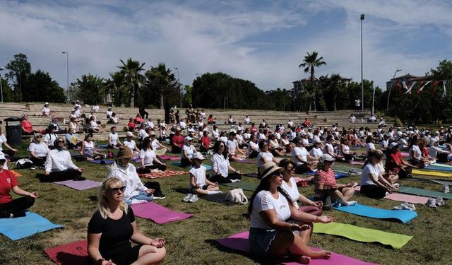 Mimaroba Parkı'nda yoga şöleni