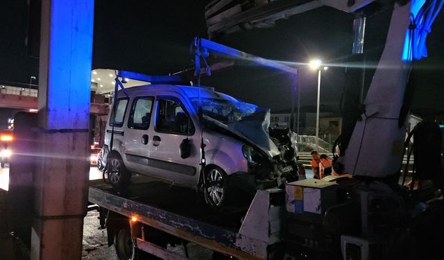 Makas atan sürücü kazaya sebep oldu: 2 yaralı
