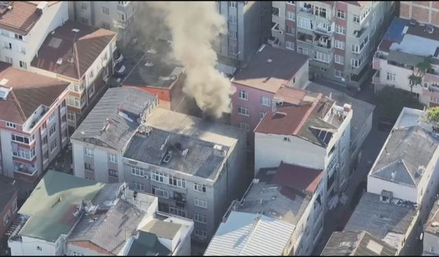 Bağcılar'da para vermeyen annesinin evini ateşe verdi