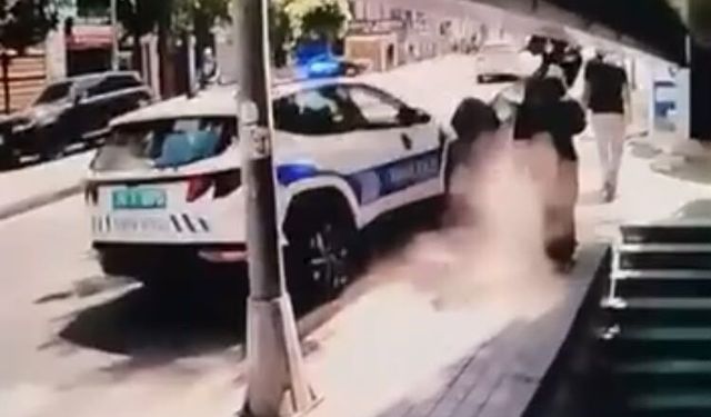 Fatih'te polis aracının motosiklete çarptığı kazada 2'si polis 3 kişi yaralandı