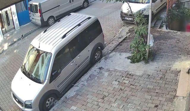Çocukların yaktığı lastik yangına neden oldu