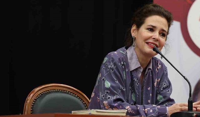 "Devlet yoktu" diye paylaşım yapan Pelin Batu özür diledi